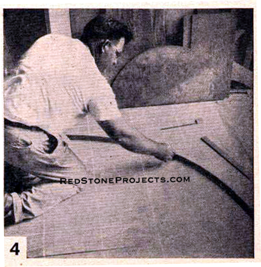 Figure 4. Transfering the trailer sidewall pattern to the 1/4 plywood.